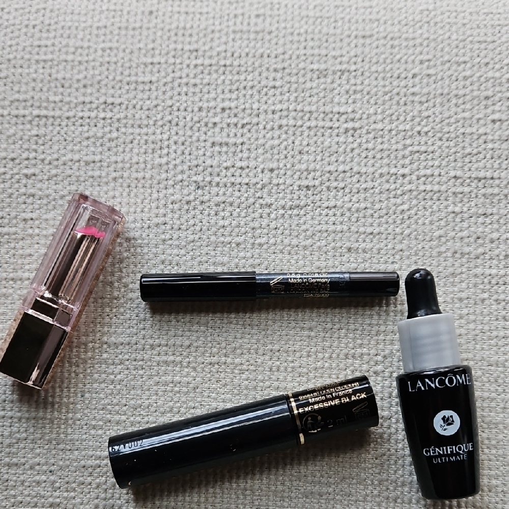 Lancôme Black Cosmetic Bag with 4 Mini/Travel Items - Picture 7 of 16